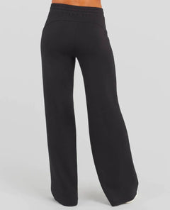 AirEssentials Wide Leg Pant - miamidrugpossession