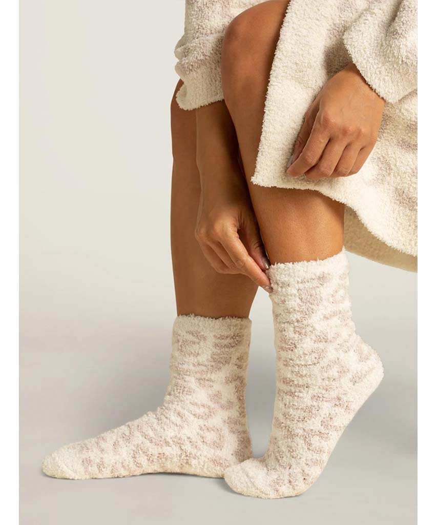 CozyChic® Women's Barefoot In The Wild Socks Cream - PINK ARROWS