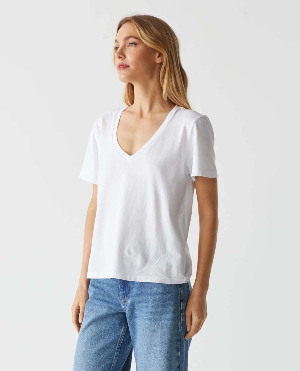 Daria Classic V - Neck Tee White - miamidrugpossession