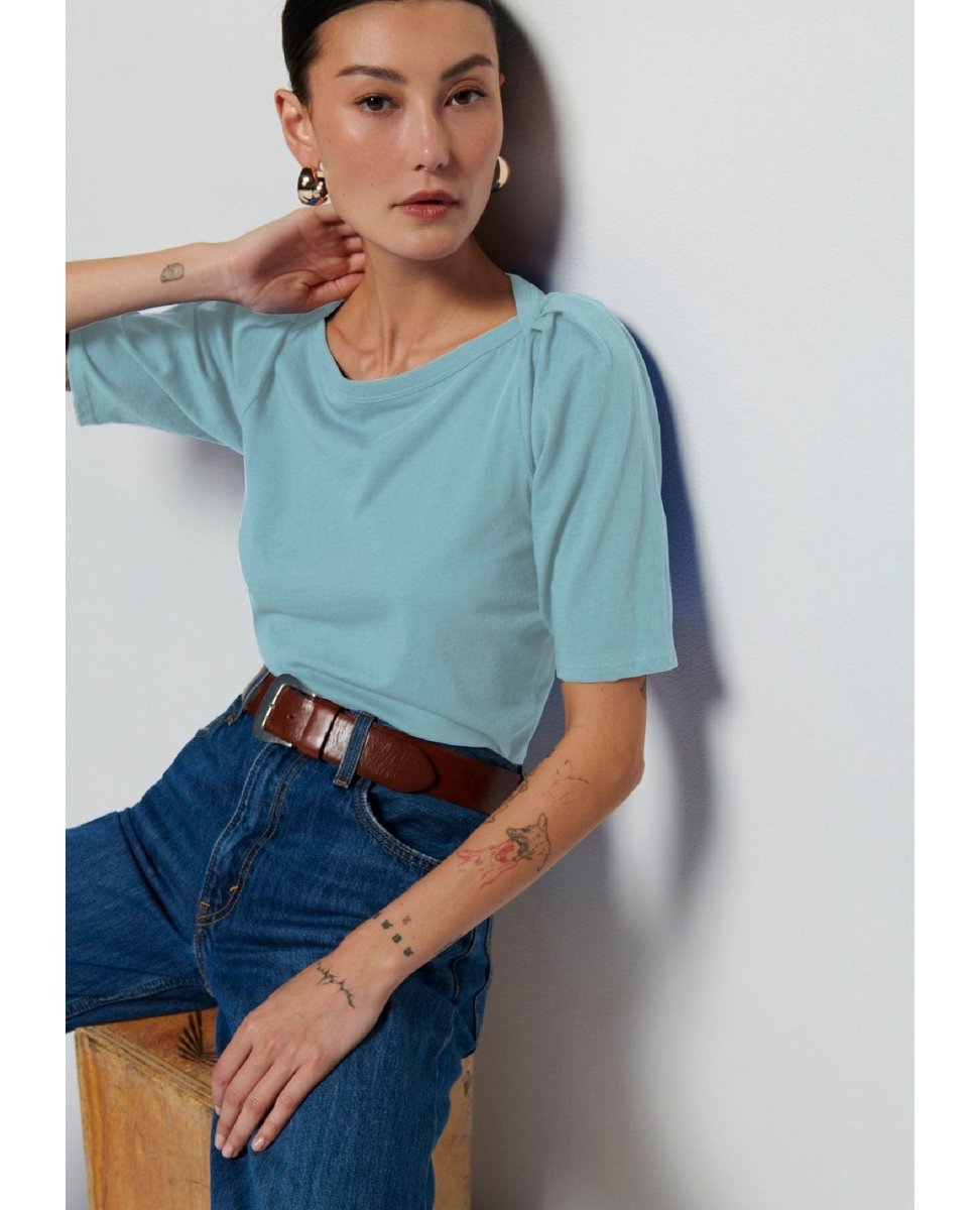 Deana Envelope T-Shirt Smokey Blue - PINK ARROWS