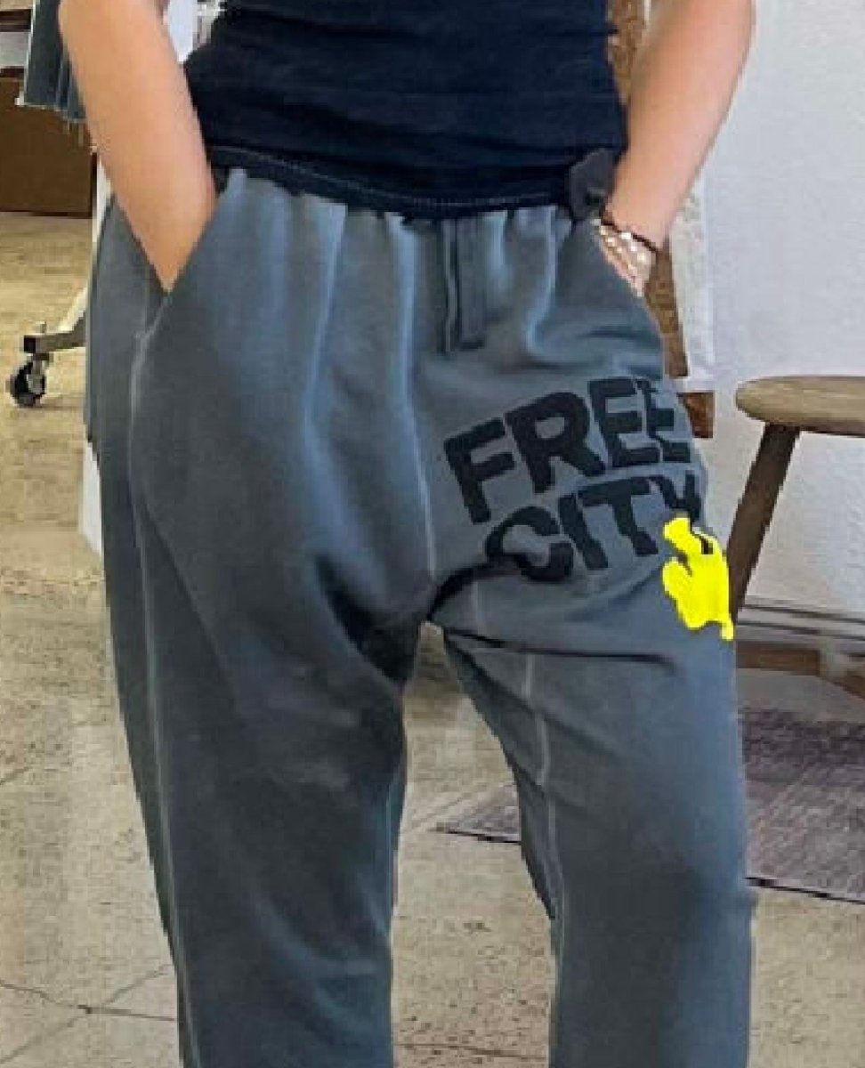 FREECITY Large Sunfades Sweatpants Greyart Glow - clearpathherbicide