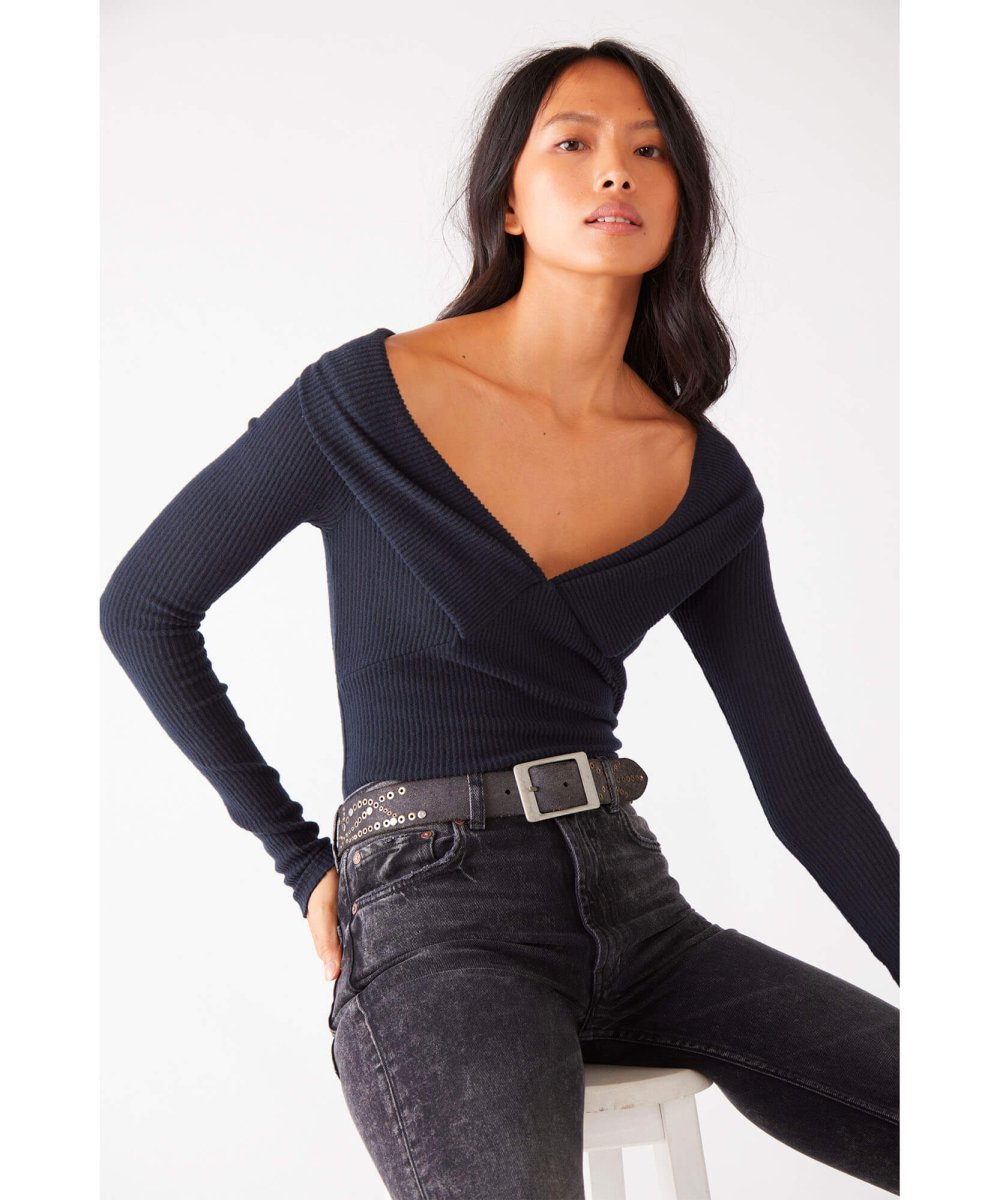 Hot Stuff Layering Top Black - miamidrugpossession