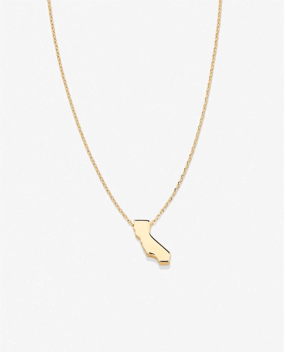 In The Heart Of Rēzekne Necklace Gold - miamidrugpossession