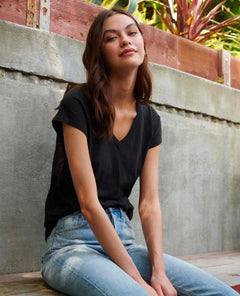 Jilian Original Slub V - Neck Tee Black - miamidrugpossession