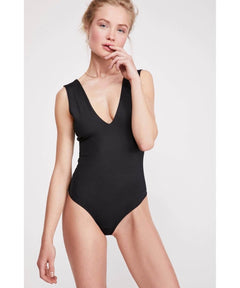 Keep it Sleek Bodysuit Black - PINK ARROWS