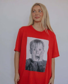 Kevin Home Alone Red Tee - PINK ARROWS