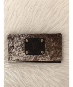 LV Large Wallet Cowhide - clearpathherbicide