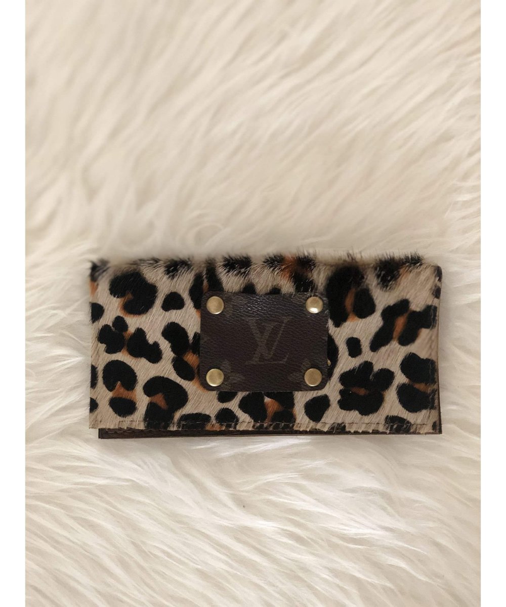 LV Large Wallet Light Leopard - miamidrugpossession