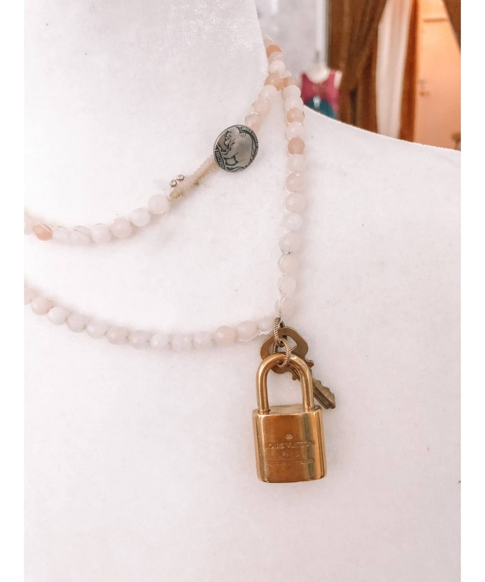 LV Lock Necklace White Pink 30