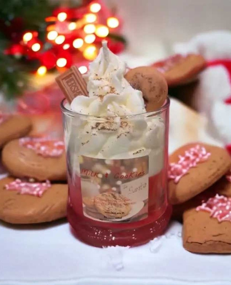 Milk & Cookies Santa Christmas Candle - PINK ARROWS