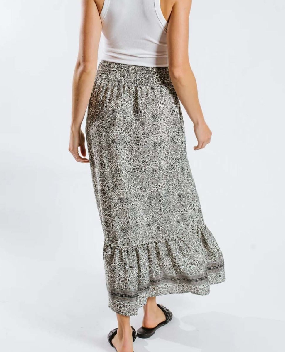 Moulika Skirt Black White Color - miamidrugpossession