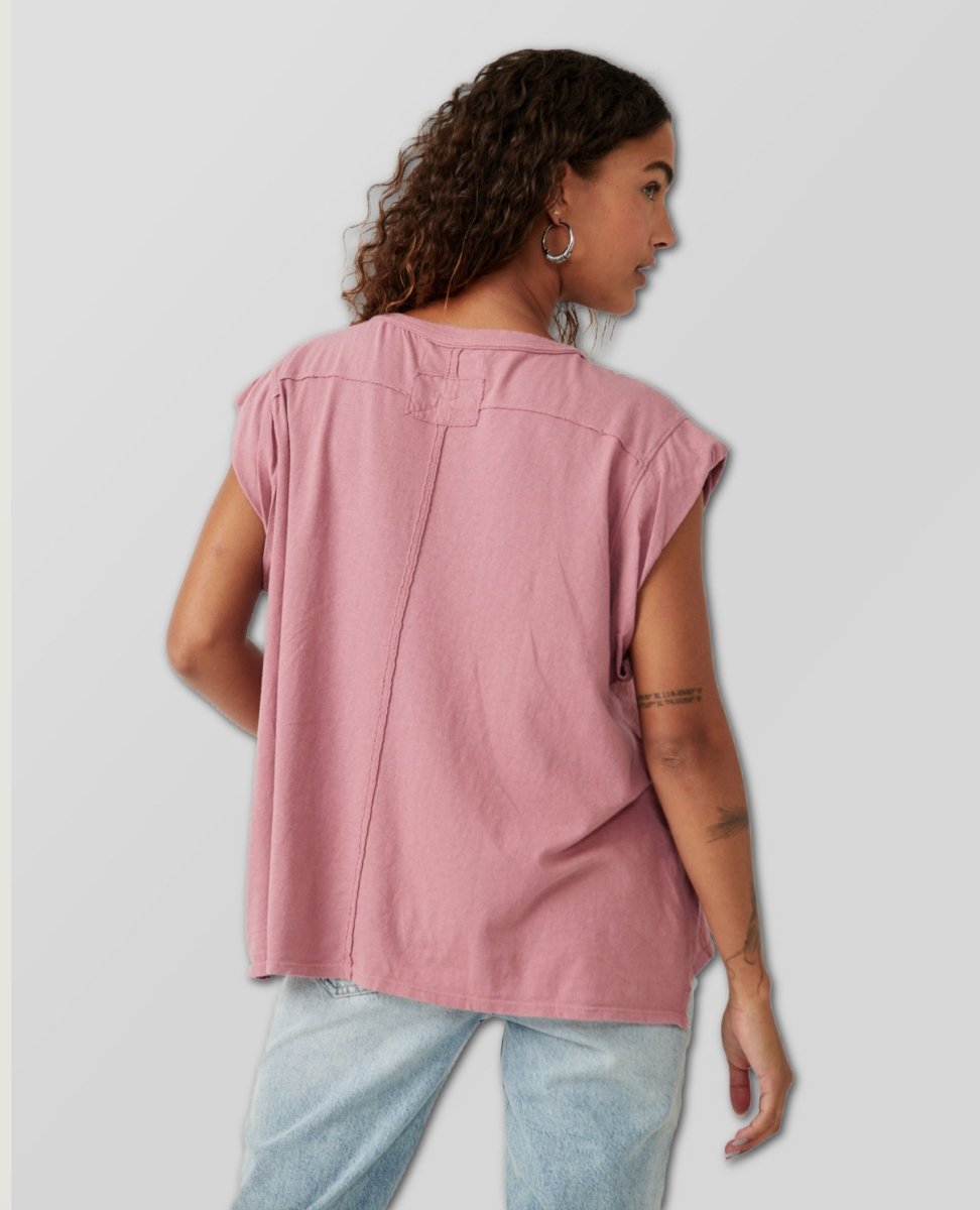 Naomi Tee Petal - miamidrugpossession