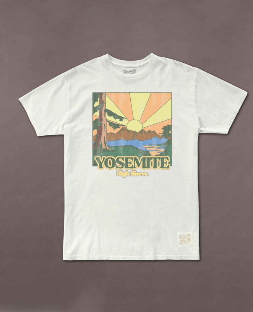 Yosemite Vintage White Unisex Tee - PINK ARROWS